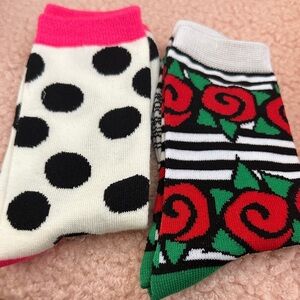 🤍NEW Set of 2 Patterned Betsey Johnson Socks🤍